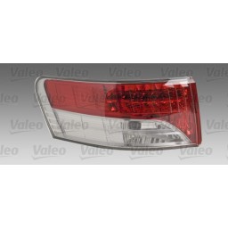 FANALE POSTERIORE DESTRO EST A LED TOYOTA AVENSIS SW 01/09 IN POI